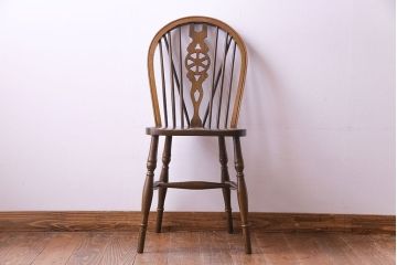 ヴィンテージ家具　イギリスビンテージ　アーチ形の背もたれが美しいホイールバックチェア(カントリーチェア、ダイニングチェア、イス)(2)