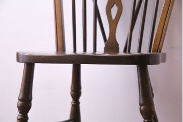 ヴィンテージ家具　イギリスビンテージ　アーチ形の背もたれが美しいホイールバックチェア(カントリーチェア、ダイニングチェア、イス)(2)