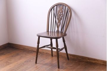 ヴィンテージ家具　イギリスビンテージ　アーチ形の背もたれが美しいホイールバックチェア(カントリーチェア、ダイニングチェア、イス)(3)