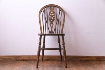 ヴィンテージ家具　イギリスビンテージ　アーチ形の背もたれが美しいホイールバックチェア(カントリーチェア、ダイニングチェア、イス)(3)