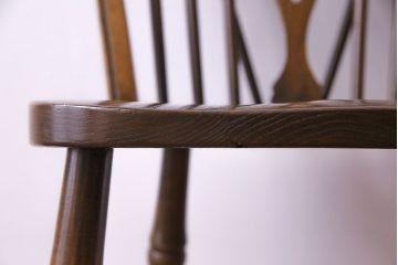 ヴィンテージ家具　イギリスビンテージ　アーチ形の背もたれが美しいホイールバックチェア(カントリーチェア、ダイニングチェア、イス)(3)