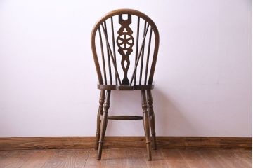 ヴィンテージ家具　イギリスビンテージ　アーチ形の背もたれが美しいホイールバックチェア(カントリーチェア、ダイニングチェア、イス)(3)