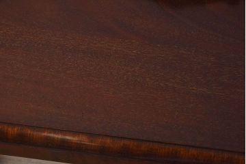 アンティーク家具　イギリスアンティーク　マホガニー材　優美な佇まいが魅力的なガラスケース(飾り棚、陳列棚、ショーケース)