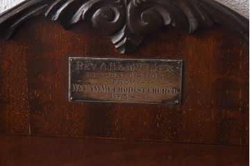 アンティーク家具　イギリスアンティーク　マホガニー材　優美な佇まいが魅力的なガラスケース(飾り棚、陳列棚、ショーケース)