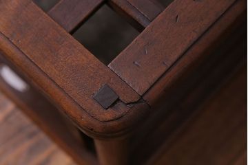 アンティーク雑貨　昭和レトロ　透かし彫りが施された古い木のこたつやぐら(炬燵櫓)