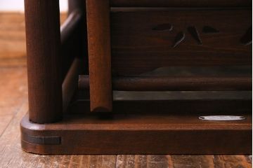 アンティーク雑貨　昭和レトロ　透かし彫りが施された古い木のこたつやぐら(炬燵櫓)