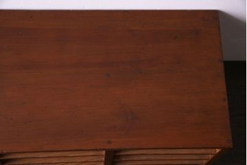 レトロ家具　昭和レトロ　味わいある木の質感が魅力の小振りの書類ケース(書類収納棚)