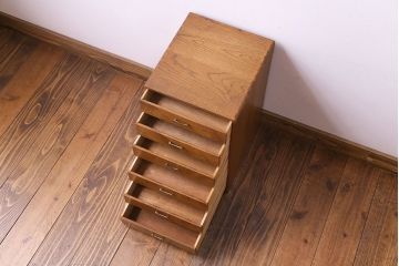 レトロ家具　昭和レトロ　ナラ材　素朴な木の風合いが魅力の小引き出し(引き出し)