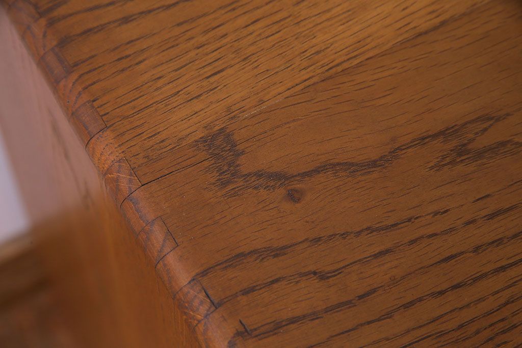 レトロ家具　昭和レトロ　ナラ材　素朴な木の風合いが魅力の小引き出し(引き出し)