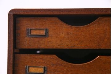 レトロ家具　昭和レトロ　ナラ材　両側から引きだせるユニークな作りの小引き出し(書類ケース)
