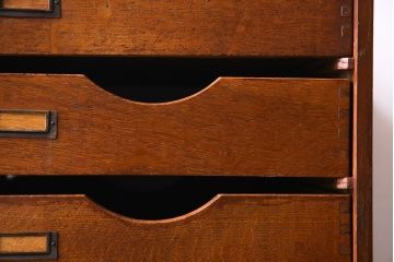 レトロ家具　昭和レトロ　ナラ材　両側から引きだせるユニークな作りの小引き出し(書類ケース)