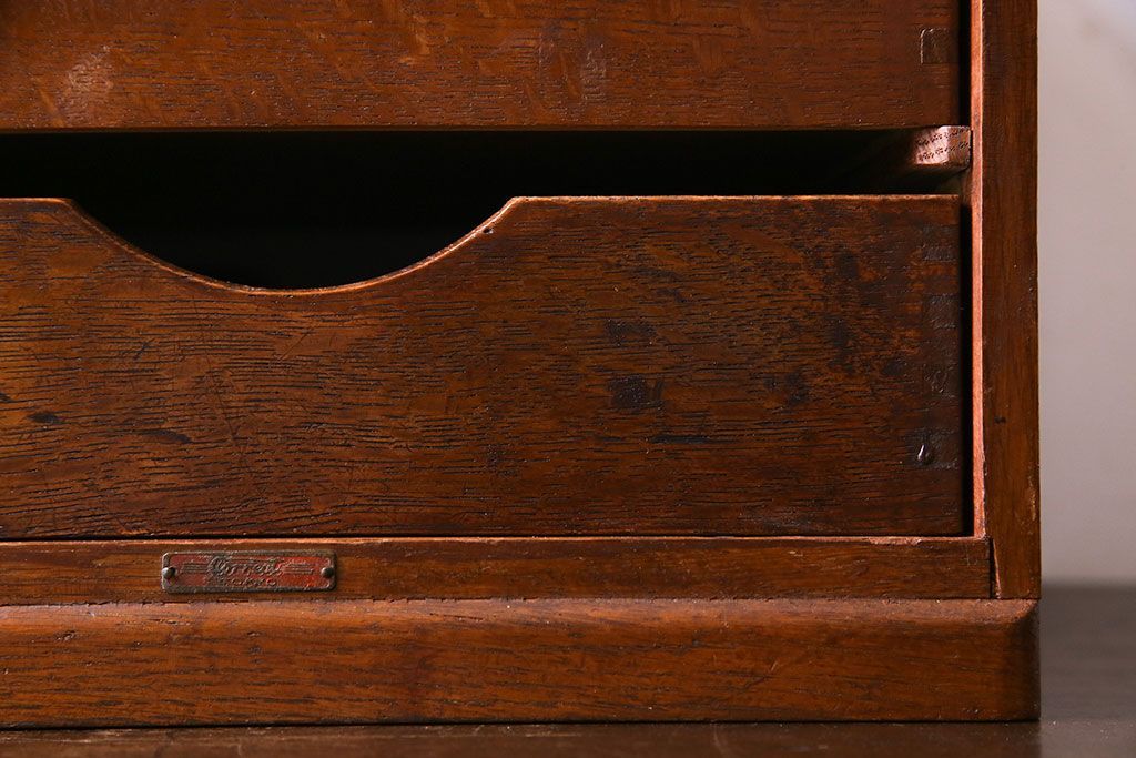 レトロ家具　昭和レトロ　ナラ材　両側から引きだせるユニークな作りの小引き出し(書類ケース)