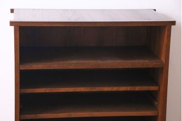 レトロ家具　】昭和レトロ　和の雰囲気を漂わせるダイヤガラス入り収納棚(食器棚、戸棚)