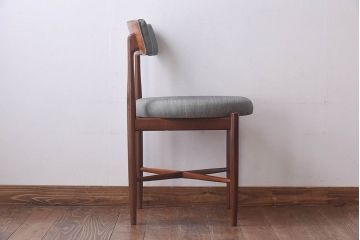 ヴィンテージ家具　北欧ビンテージ　G-PLAN(ジープラン)　Fresco(フレスコ)　水色のラインが爽やかなダイニングチェア(サーキュラーチェア、椅子)