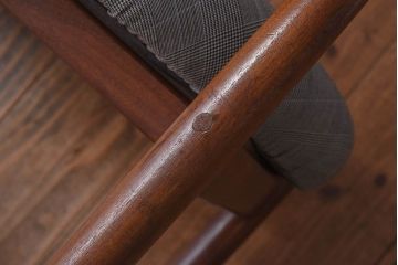 ヴィンテージ家具　北欧ビンテージ　G-PLAN(ジープラン)　Fresco(フレスコ)　水色のラインが爽やかなダイニングチェア(サーキュラーチェア、椅子)