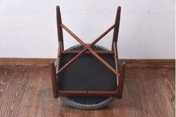 ヴィンテージ家具　北欧ビンテージ　G-PLAN(ジープラン)　Fresco(フレスコ)　水色のラインが爽やかなダイニングチェア(サーキュラーチェア、椅子)