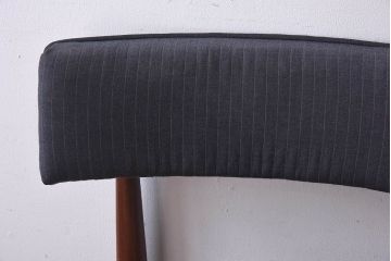 ヴィンテージ家具　北欧ビンテージ　G-PLAN(ジープラン)　Fresco(フレスコ)　ダークカラーのピンストライプがおしゃれなダイニングチェア(サーキュラーチェア、椅子)
