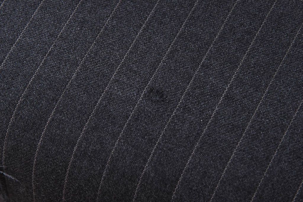 ヴィンテージ家具　北欧ビンテージ　G-PLAN(ジープラン)　Fresco(フレスコ)　ダークカラーのピンストライプがおしゃれなダイニングチェア(サーキュラーチェア、椅子)(1)