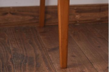 ヴィンテージ家具　北欧ビンテージ　ブナ材　ナチュラルカラーが柔らかな雰囲気のクッションスツール(スツール、椅子)