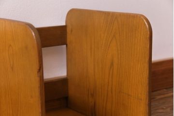 アンティーク雑貨　昭和レトロ　たっぷり本が並べられる大型ブックスタンド(本立て)