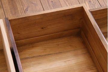 アンティーク家具　前面ケヤキ材　五丁引き　黒柿材を縁に使用した重ね箪笥(衣装箪笥、和タンス)