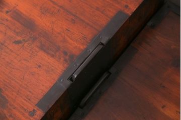 アンティーク家具　前面ケヤキ材　五丁引き　黒柿材を縁に使用した重ね箪笥(衣装箪笥、和タンス)