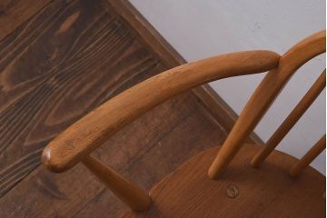 イギリス家具　ERCOL(アーコール) ローバック　ウィンザーアームチェア(ダイニングチェア)