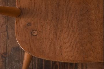 イギリス家具　ERCOL(アーコール) ローバック　ウィンザーアームチェア(ダイニングチェア)