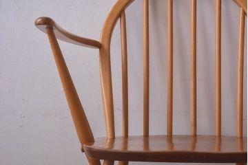 イギリス家具　ERCOL(アーコール) ローバック　ウィンザーアームチェア(ダイニングチェア)