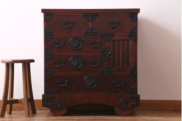 中古美品　岩谷堂箪笥　桐文様　銀河5号　車箪笥(整理箪笥、チェスト、桐箪笥、桐たんす)