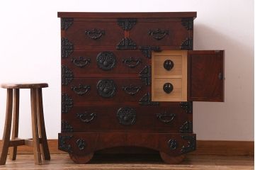 中古美品　岩谷堂箪笥　桐文様　銀河5号　車箪笥(整理箪笥、チェスト、桐箪笥、桐たんす)
