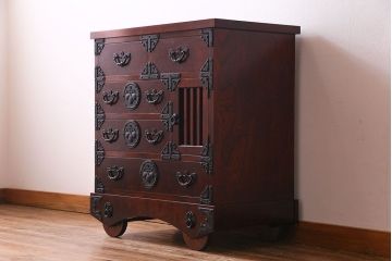 中古美品　岩谷堂箪笥　桐文様　銀河5号　車箪笥(整理箪笥、チェスト、桐箪笥、桐たんす)