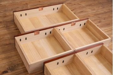 中古美品　岩谷堂箪笥　桐文様　銀河5号　車箪笥(整理箪笥、チェスト、桐箪笥、桐たんす)