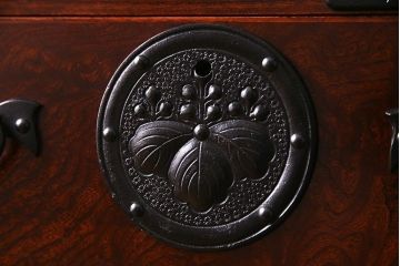 中古美品　岩谷堂箪笥　桐文様　銀河5号　車箪笥(整理箪笥、チェスト、桐箪笥、桐たんす)