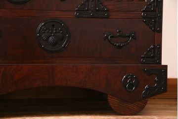 中古美品　岩谷堂箪笥　桐文様　銀河5号　車箪笥(整理箪笥、チェスト、桐箪笥、桐たんす)