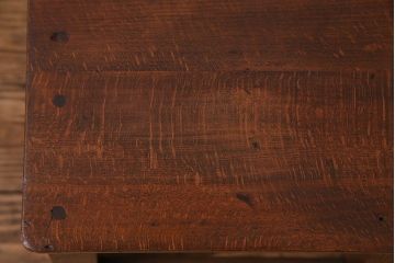 レトロ家具　昭和レトロ　ブナ材・ナラ材　懐かしい雰囲気の角スツール(イス、チェア)