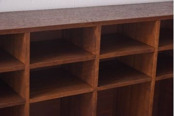 レトロ家具　幼稚園で使われていたレトロな魅力あふれるロッカー・7列(オープンラック、収納棚)(1)(R-030309)