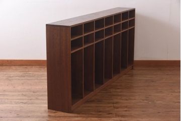 レトロ家具　幼稚園で使われていたレトロな魅力あふれるロッカー・7列(オープンラック、収納棚)(2)(R-030310)