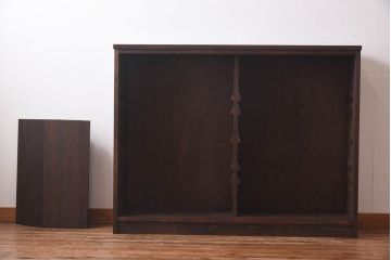 ラフジュ工房オリジナル　花菱模様のガラス入り戸棚(サイドボード、収納棚、リビングボード)(1)(R-030311)