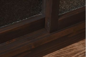 ラフジュ工房オリジナル　花菱模様のガラス入り戸棚(サイドボード、収納棚、リビングボード)(1)(R-030311)