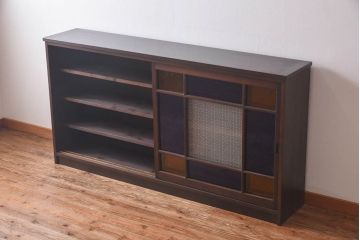 ラフジュ工房オリジナル　色ガラス・花菱模様のガラス入り　大正ロマンな大型戸棚(食器棚、収納棚、サイドボード、店舗什器)