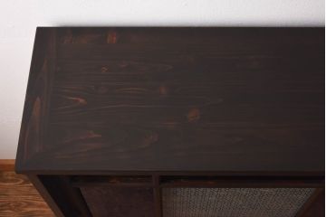 ラフジュ工房オリジナル　色ガラス・花菱模様のガラス入り　大正ロマンな大型戸棚(食器棚、収納棚、サイドボード、店舗什器)