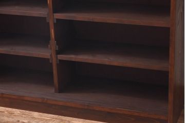 ラフジュ工房オリジナル　花菱模様のガラス入り戸棚(サイドボード、収納棚、リビングボード)(2)(R-030313)