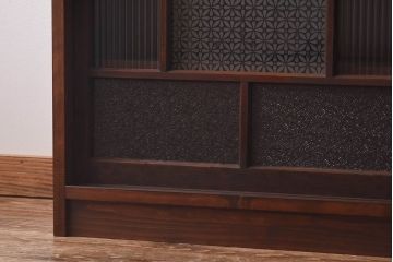 ラフジュ工房オリジナル　花菱模様のガラス入り戸棚(サイドボード、収納棚、リビングボード)(2)(R-030313)