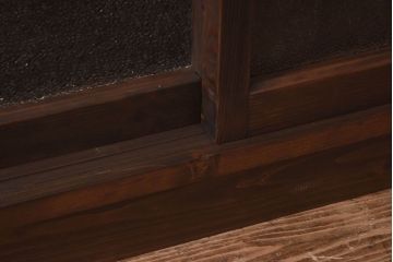 ラフジュ工房オリジナル　花菱模様のガラス入り戸棚(サイドボード、収納棚、リビングボード)(2)(R-030313)