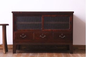 アンティーク家具　大正ロマン　前面ケヤキ材　漆塗りの光沢が魅力的なリメイクローボード(戸棚、リビングボード)