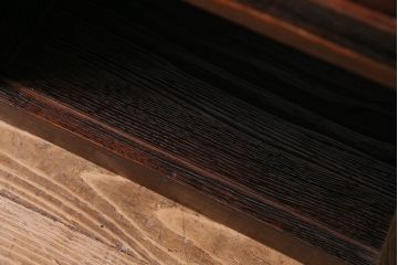 ビンテージ家具　ビンテージ　浮造り仕上げ　栗材の木目が魅力の飾り棚(茶棚)(R-030319)