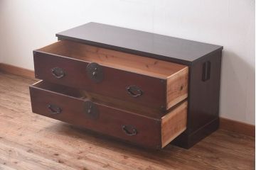 アンティーク家具　リメイク　桜丸金具　美しい漆塗りが楽しめる米沢箪笥ローチェスト(和タンス、ローボード、リビングボード、引き出し)(R-030320)
