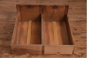 レトロ家具　昭和期　ナラ材　レトロな雰囲気が魅力の大型書類ケース(4段チェスト、引き出し)(R-030322)