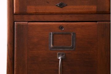 レトロ家具　昭和期　ナラ材　レトロな雰囲気が魅力の大型書類ケース(4段チェスト、引き出し)(R-030322)